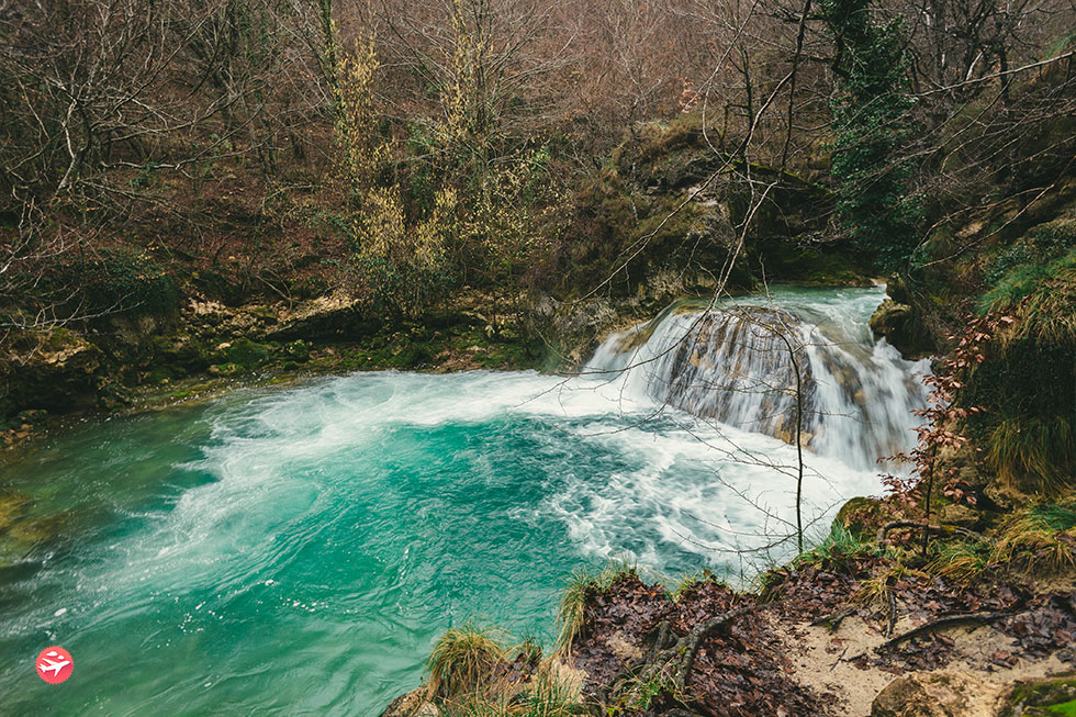 Visiter la rivière bleue Urederra en Espagne